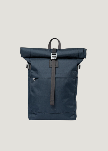 Sac à dos 23l en matière recyclée | vert "icon rolltop backpack m - navy with black leather", Sandqvist