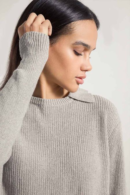 Pullover mit Hemdkragen aus recycelter Baumwolle | Grau "maglia olivia grigio ghiaccio", Rifò, Foto 2