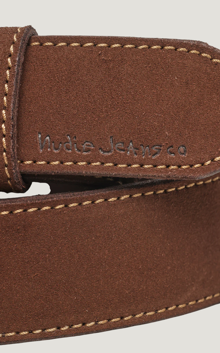 Ceinture en cuir suède tannage végétal | marron "pedersson suede belt - dark brown" - Nudie Jeans