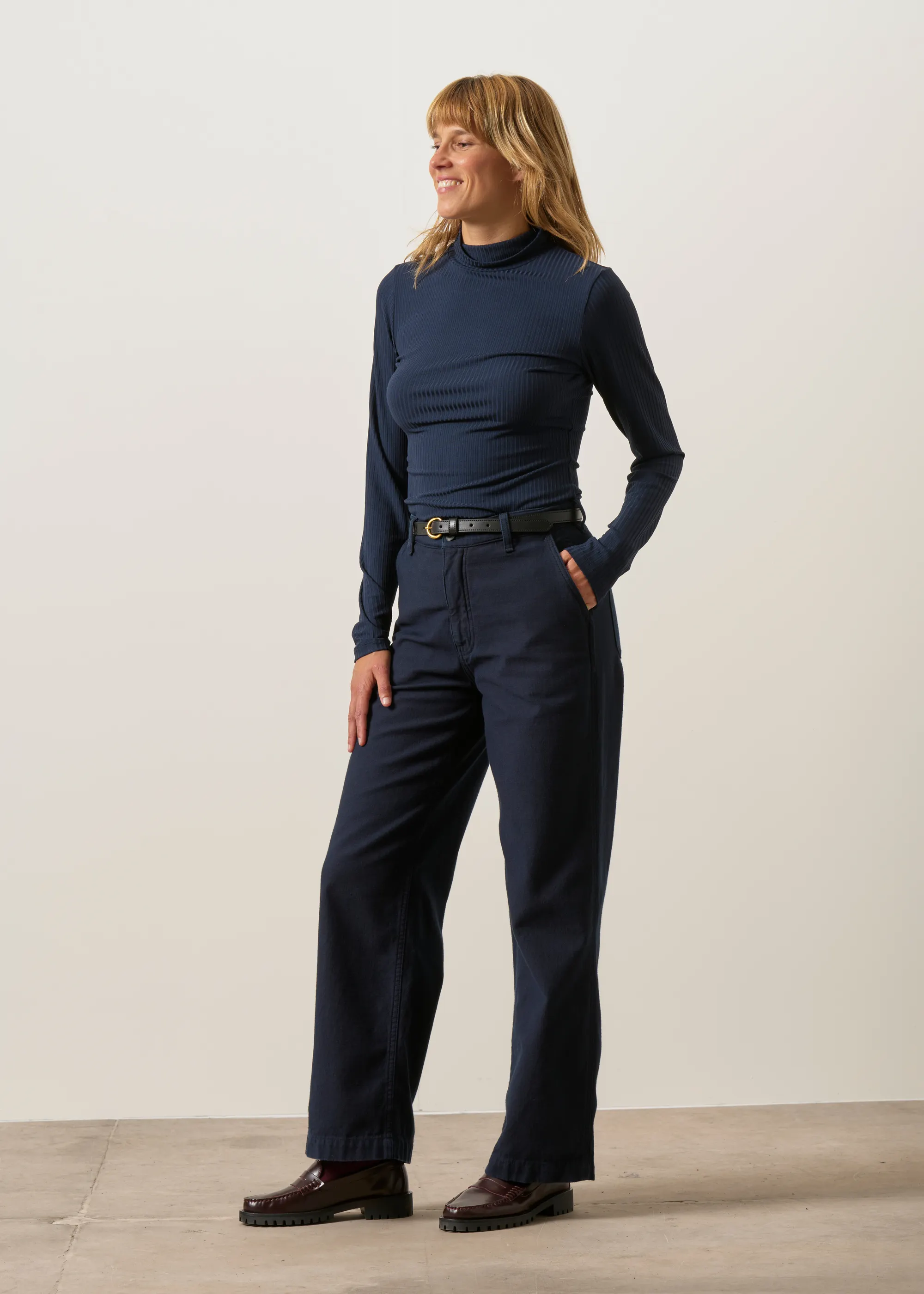 Pantalon droit en coton bio | bleu "Wendy pants back sateen indigo", Nudie Jeans, photo 4