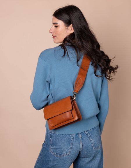 Sac bandoulière en cuir certifié | marron "harper mini cognac classic leather" - O My Bag