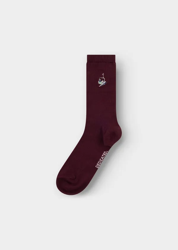 Chaussettes brodées en coton bio | bordeaux "knivsta ski lift", Dedicated