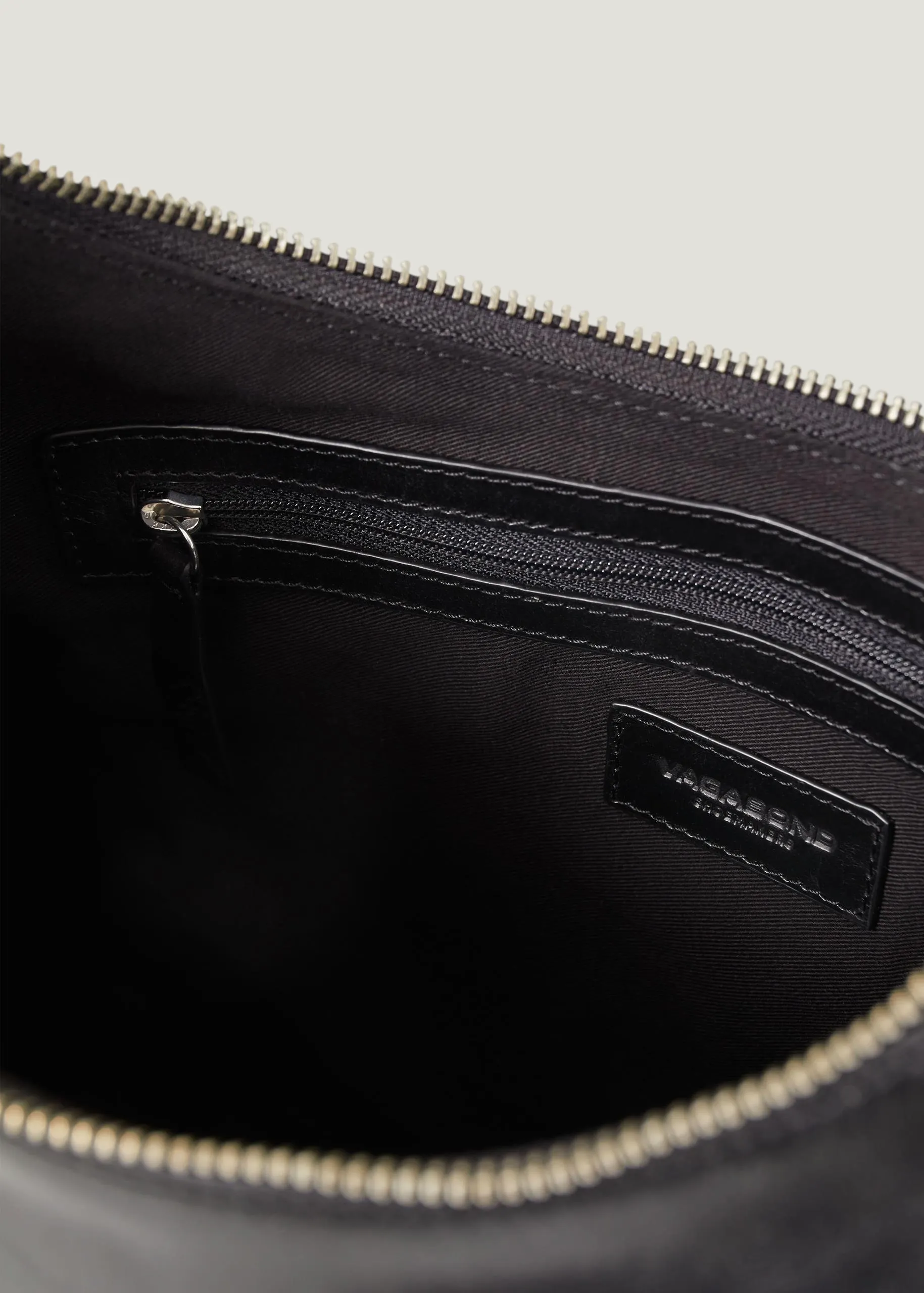 Sac à main en cuir certifié | noir "Bari black", Vagabond, photo 5