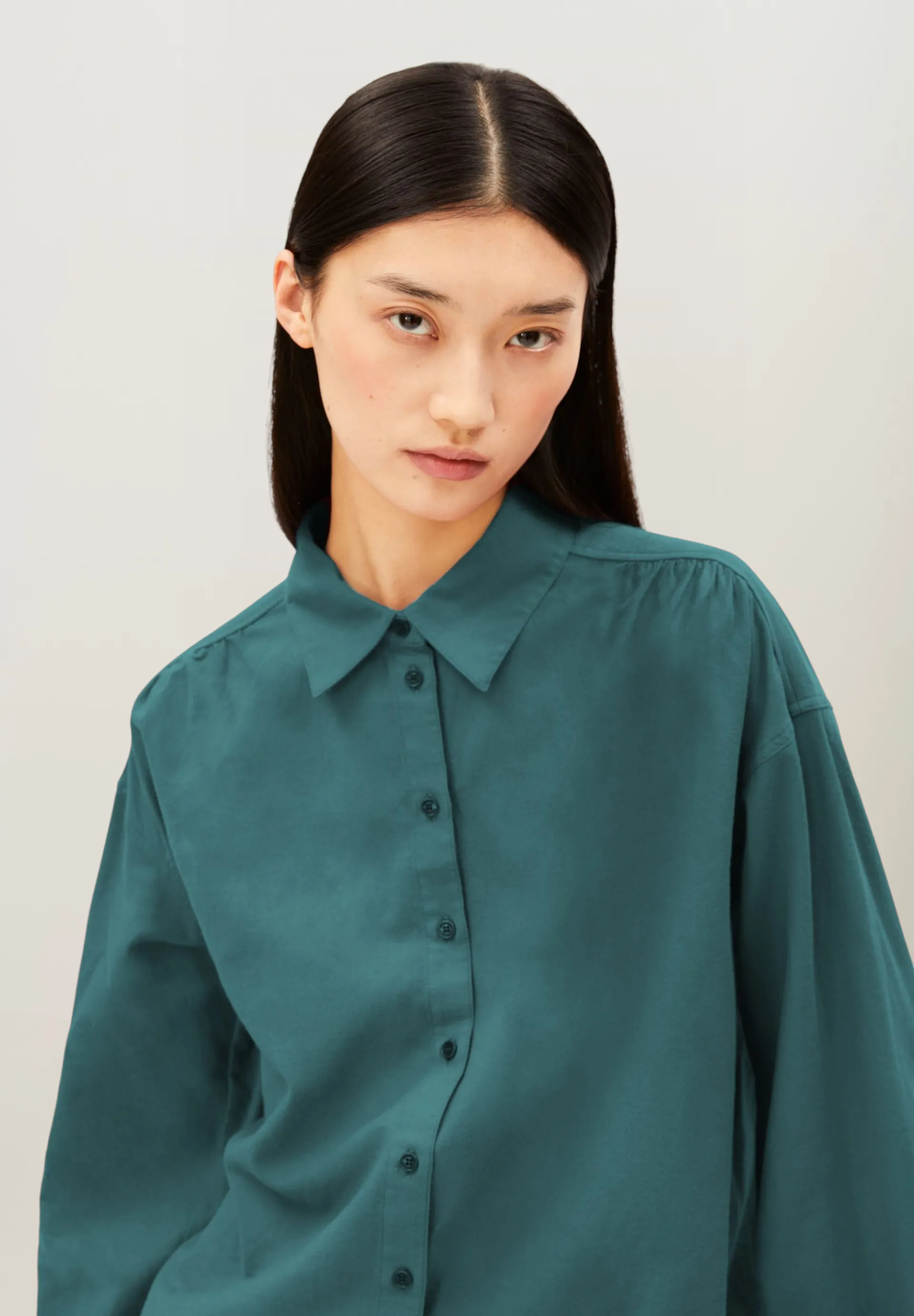 Chemise ample en coton bio | bleu vert "Efinaraa flanell blouse - petrol velvet", Armedangels, photo 2