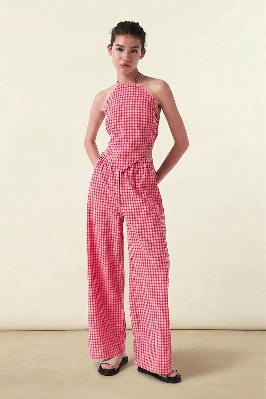 Top en coton bio et matière recyclée | vichy rose rouge "Crush backless top - vichy red pink", AMT Studio, photo 4