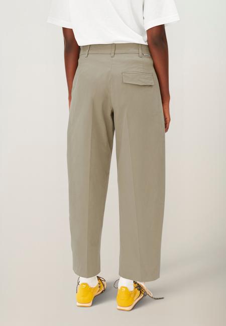 Pantalon ballon en coton bio | vert "Barrel leg twill pant", Armedangels, photo 3