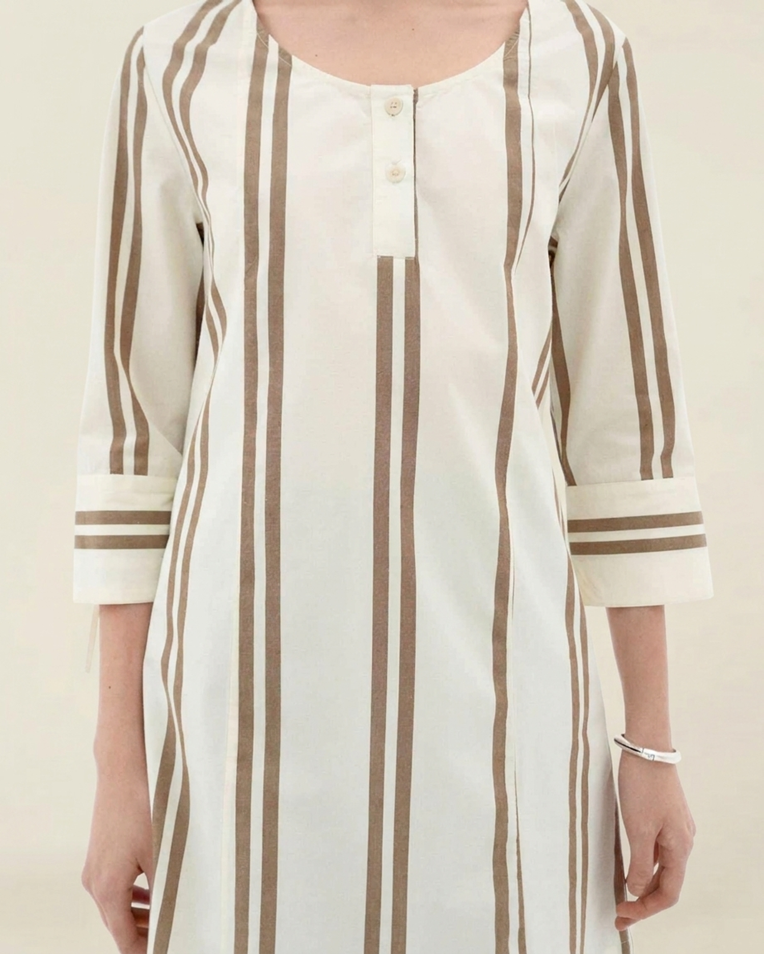 Kleid aus Bio-Baumwolle | Beige "otter polplin stripes maria dress - ecru", Thinking Mu, Foto 2