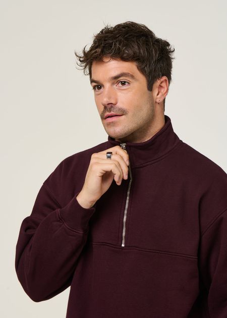 Sweat camionneur col zippé en coton bio | bordeaux "quarter zip oxblood red" - Colorful Standard