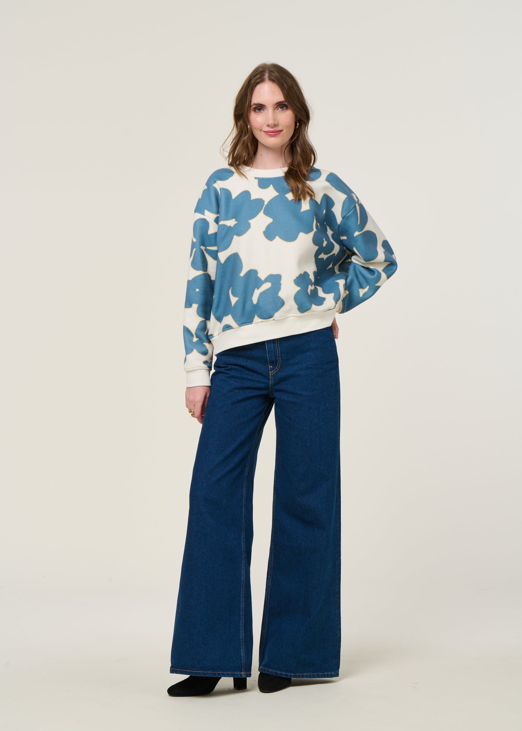 Sweatshirt aus recyceltem Fleece | Blau/Weiß "scarlett fleur du lac", émoi émoi, Foto 3