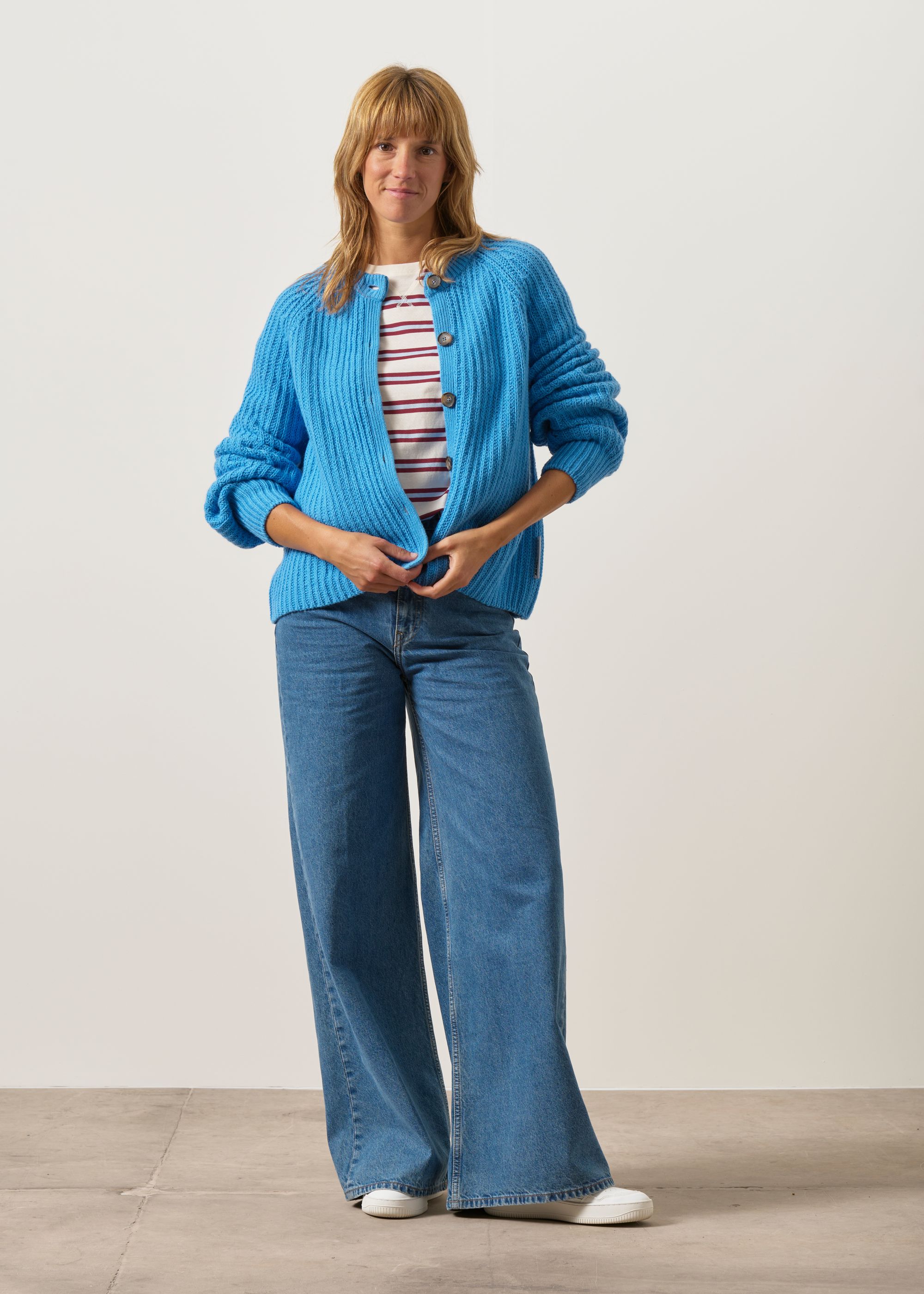 Cardigan aus Wolle und Bio-Baumwolle | Blau "rib knit cardigan - skylight", Armedangels, Foto 6