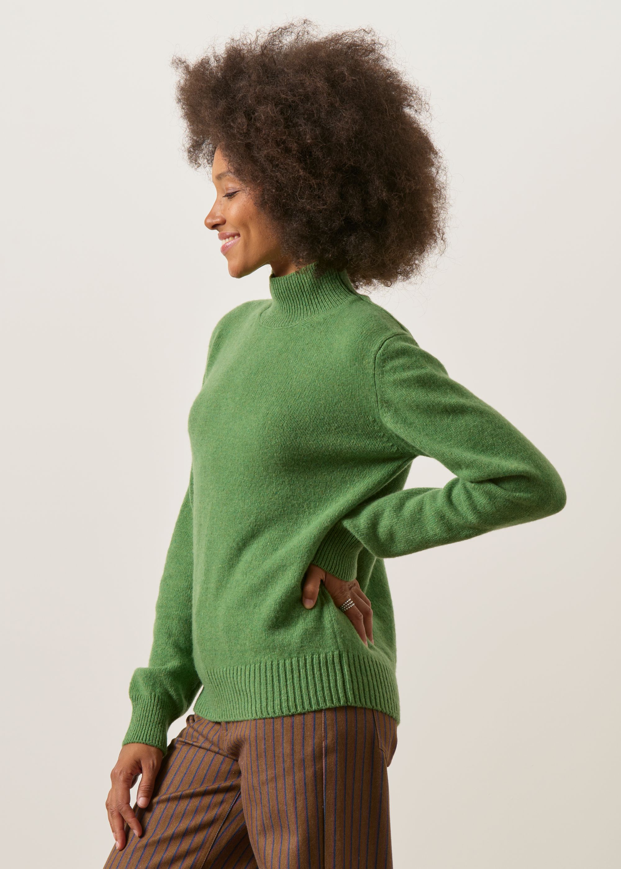 Pull en cachemire recyclé | vert "Ada woman recycled cashmere sweater - green bietola", Rifò, photo 5