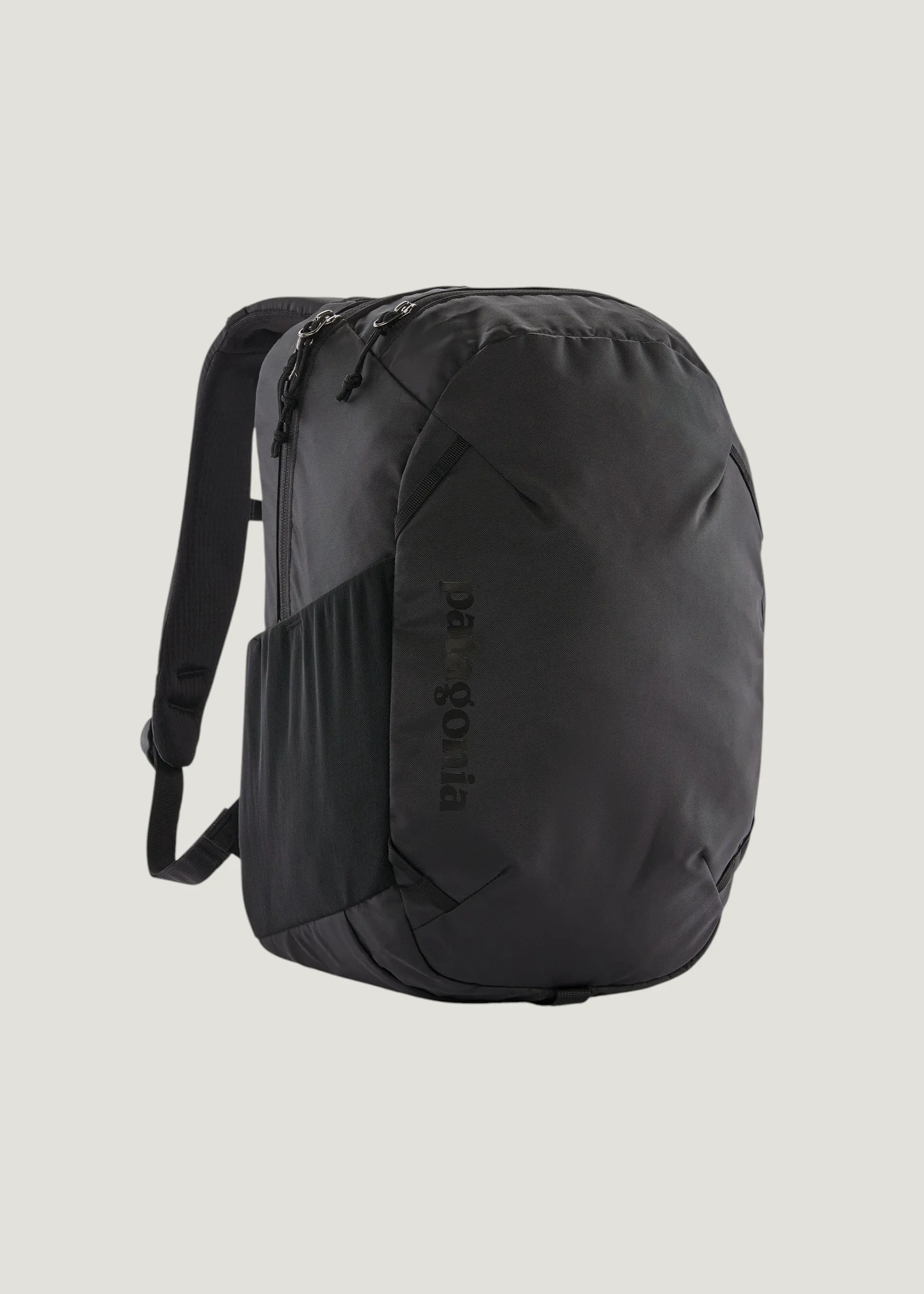 Sac à dos 24L en matières recyclées | noir "atom day pack 24l - black", Patagonia, photo 1
