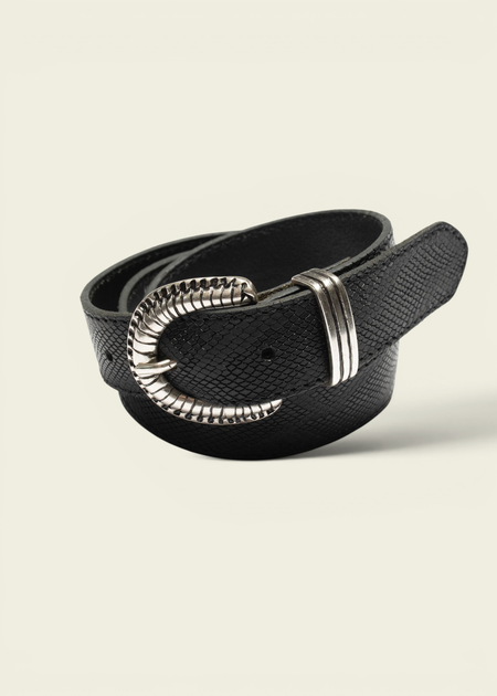 Ceinture en cuir à tannage végétal | noir "Faux reptile leather belt - black" - Nudie Jeans