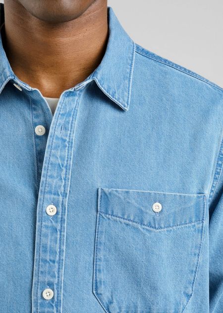 Chemise denim en coton bio | bleu clair "lunnevik denim light blue" - Dedicated