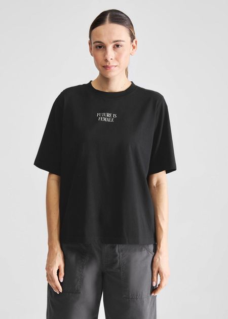 T-shirt en coton bio | noir "vadstena future is female black" - Dedicated