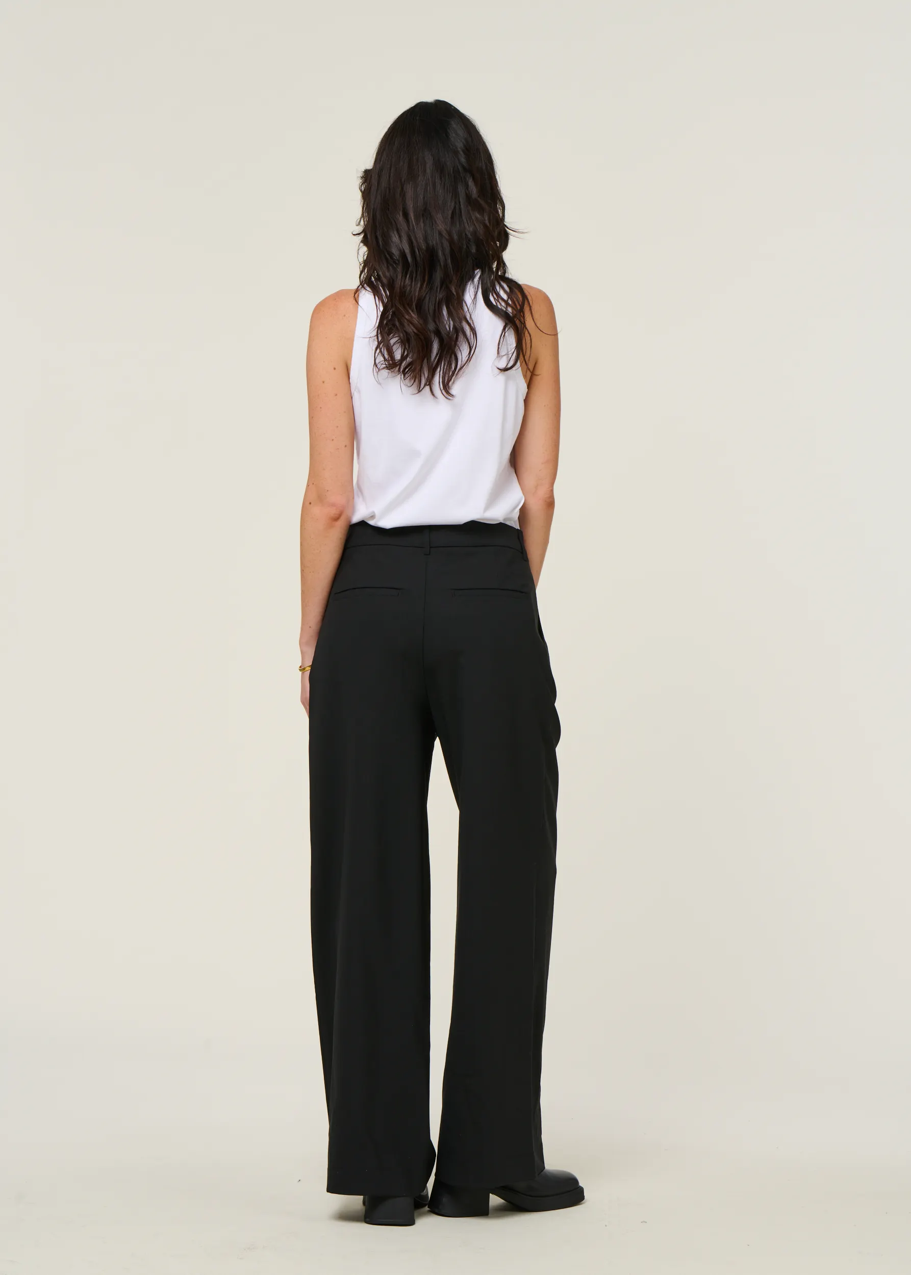 Pantalon large à pinces en laine froide certifiée | noir "black pat pants", Thinking Mu, photo 5