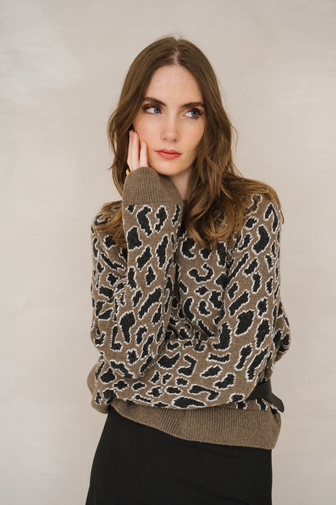 Pullover mit Leopardenmuster aus Wolle | Braun "diliriaa leopaa - walnut cream", Armedangels, Foto 1