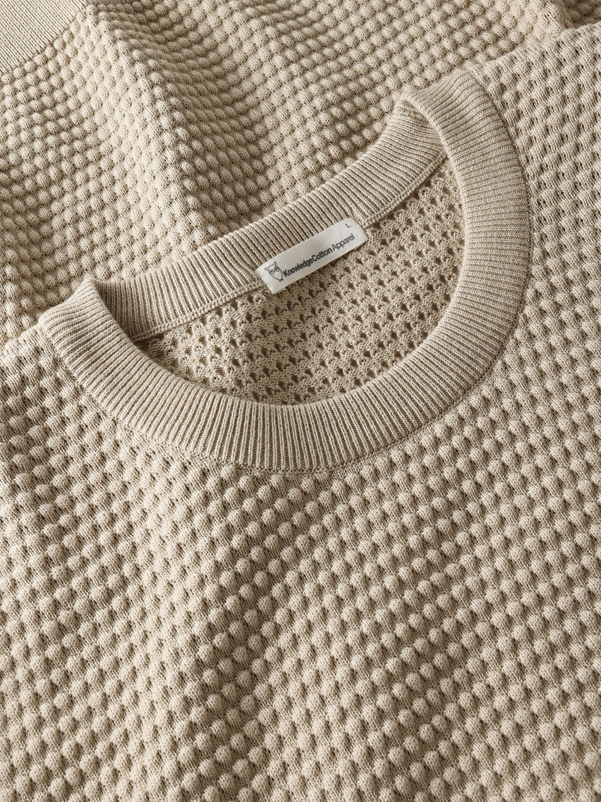 Pullover aus Bio-Baumwolle | Beige " vagn regular bubble knit crew neck - light feather gray", Knowledge Cotton Apparel, Foto 3