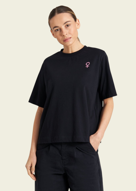 T-shirt brodé en coton bio | noir "t-shirt vadstena femme leaf emb black - black" - Dedicated