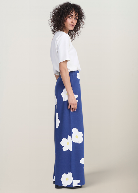 Pantalon ample molettonné en coton bio | bleu "Le pantalon pauline en coton bio - fleur bleue", émoi émoi, photo 4
