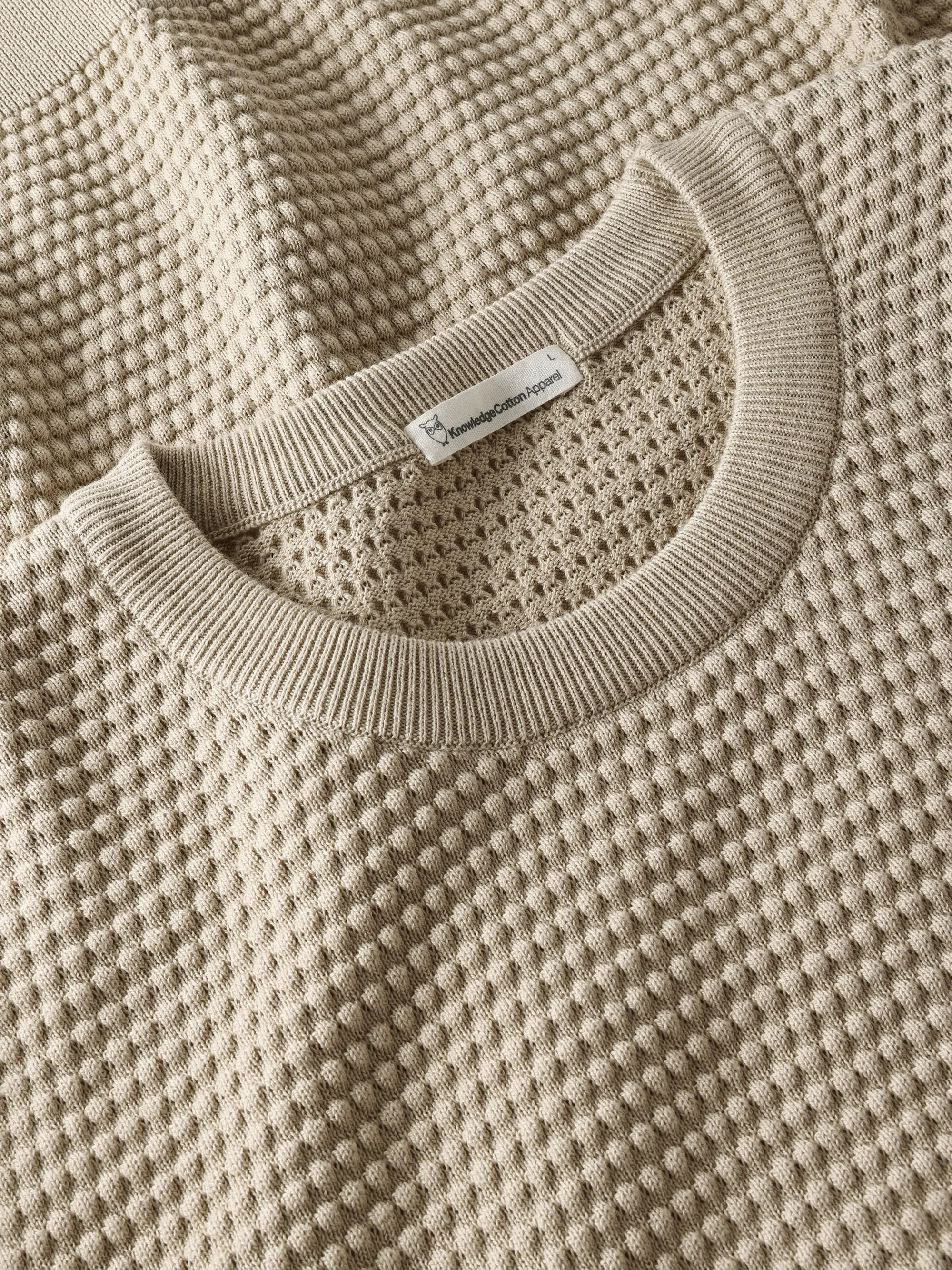 Pull en coton bio | beige " vagn regular bubble knit crew neck - light feather gray", Knowledge Cotton Apparel, photo 3
