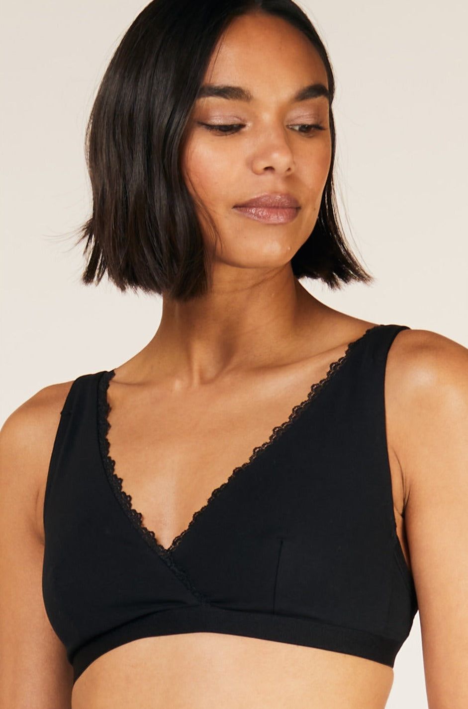 Bralette noire en coton bio - lace trim triangle, People Tree, photo 1