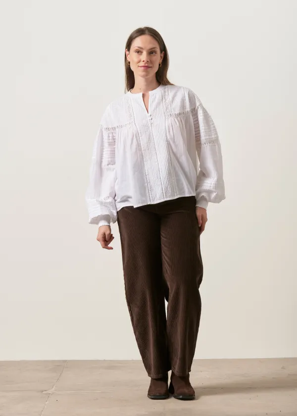 Blouse brodée en coton biologique | blanc "Spitzenbluse - white", Lanius