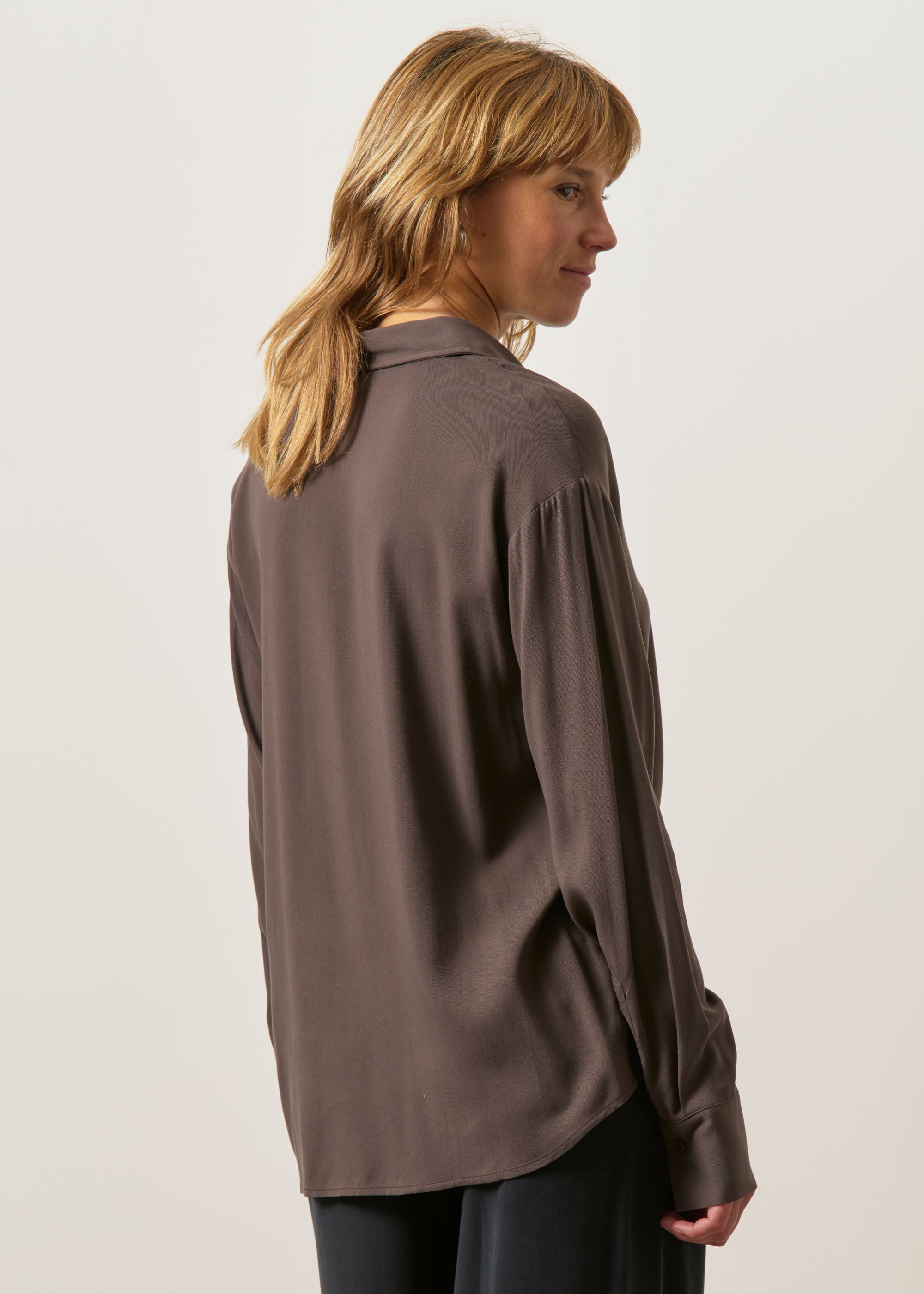 Blouse en viscose ecovero | marron "larisaana longsleeve blouse - claystone", Armedangels, photo 5