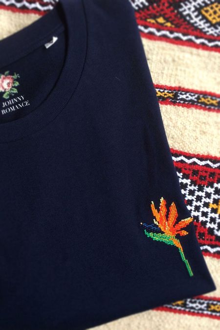 T-shirt brodé marine en coton bio - oiseau de paradis