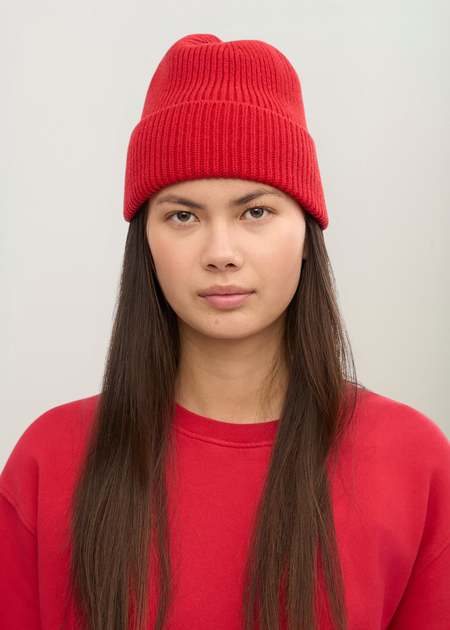 Bonnet en laine mérinos recyclée | rouge "merino wool beanie - scarlet red" - Colorful Standard