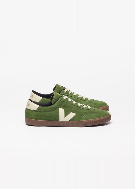 Baskets en cuir suède | vert "panenka - militar_pierre_bark" - Veja