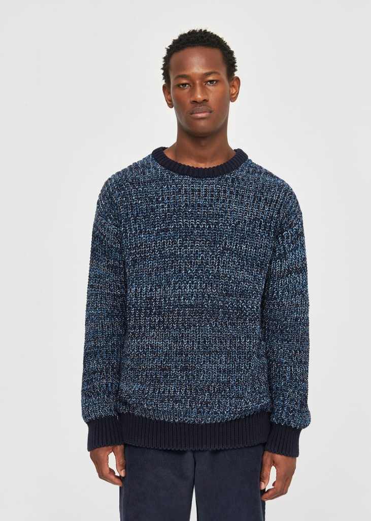 Pull en maille de coton bio | mélange de bleu "multicolored crew neck blue aop", Knowledge Cotton Apparel, photo 1