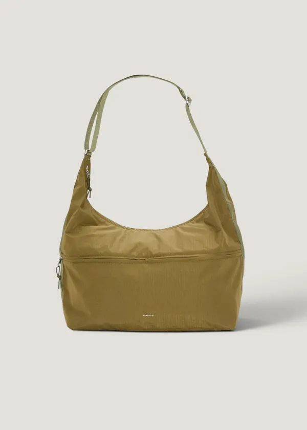 Sac bandoulière 20L en matière recyclée | vert "Grid shoulder bag - olive", Sandqvist