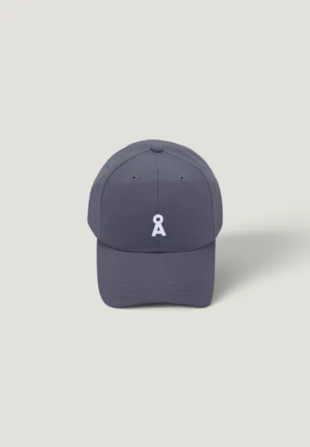 Casquette baseball en coton bio | bleu gris "Yenaas bold cap - moonshadow", Armedangels