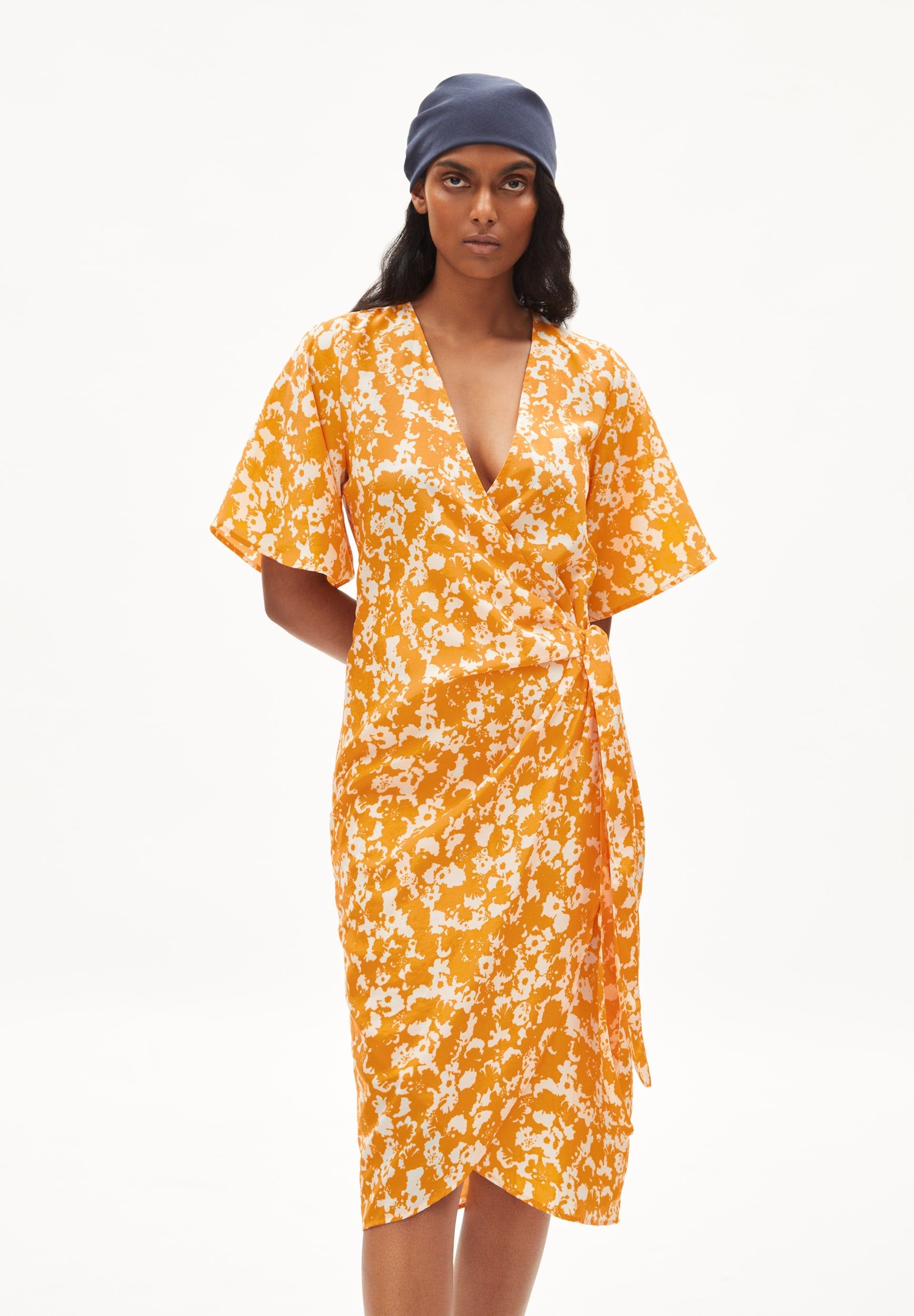 Orangefarbenes gemustertes Wickelkleid aus Tencel - nataale mangorange, Armedangels, Foto 1