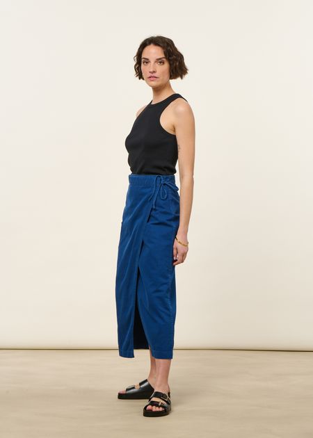 Jupe portefeuille en coton bio | bleu chevrons "irma skirt herringbone - blue", Nudie Jeans, photo 5