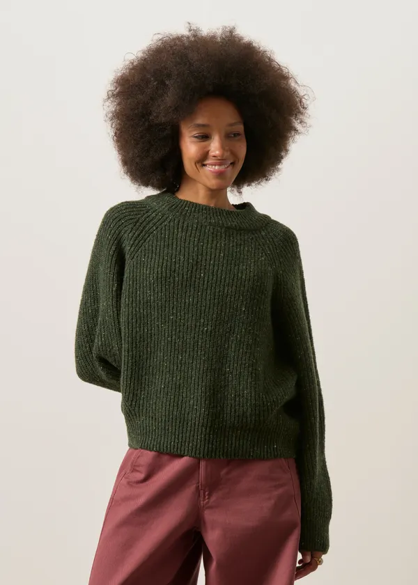 Pull en laine bio et matière recyclée | vert "Cropped knit sweater - speckled green", Rotholz