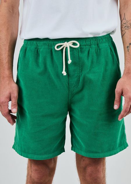 Short en coton bio | vert "Baby cord shorts green - green" - Brava Fabrics