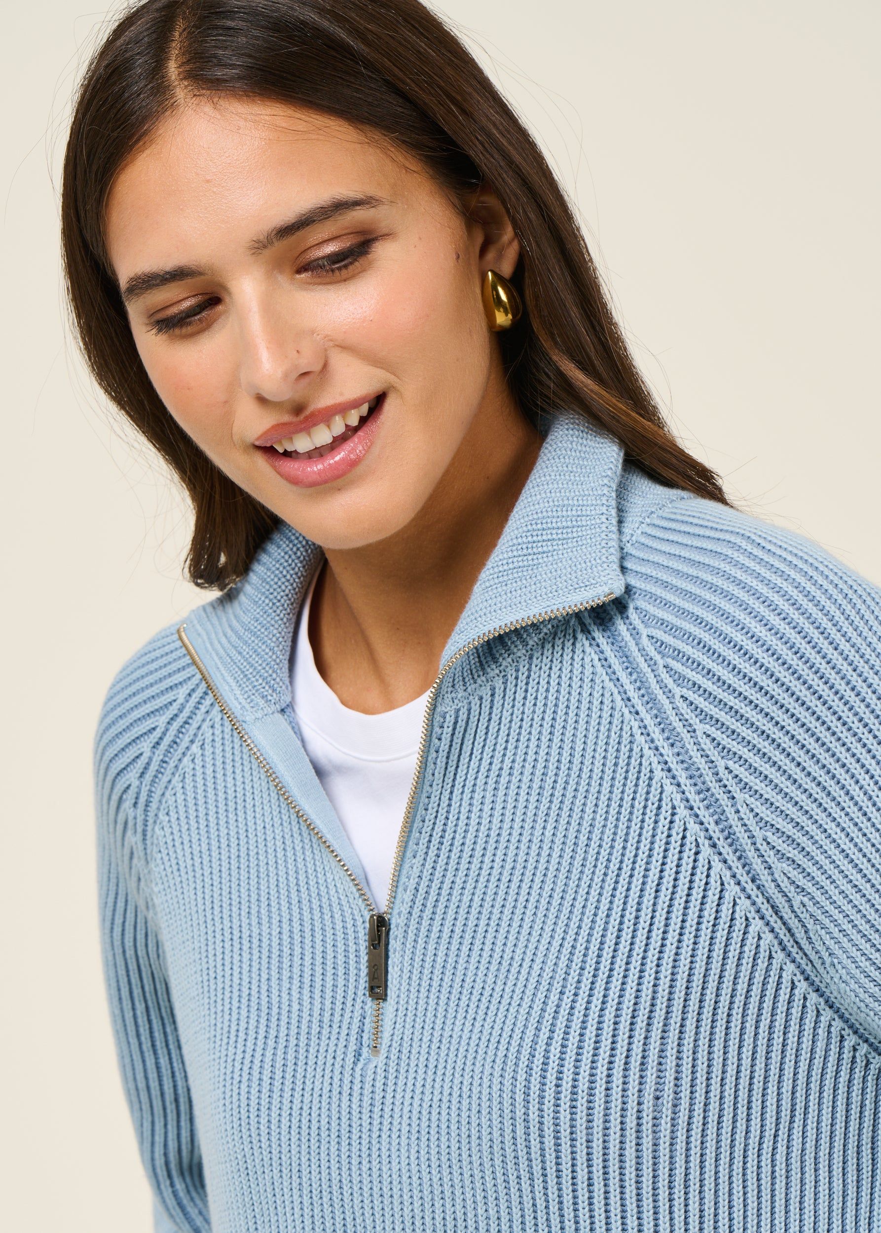 Pull col camionneur en coton bio | bleu clair "troyer vanisé knit sweater - dark blue glow", Armedangels, photo 2