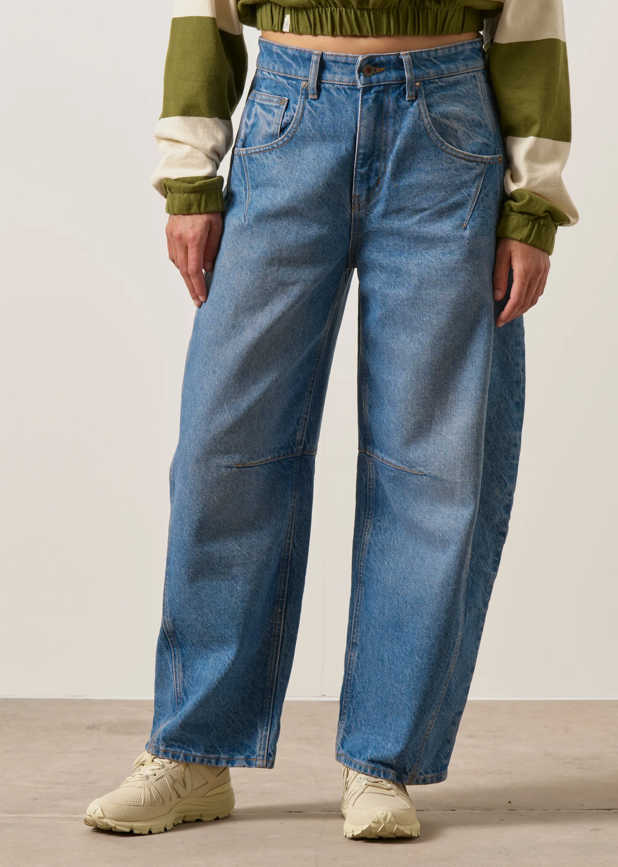  Jean ballon en coton upcyclé | bleu "Rebel barrel jeans crystal blue crystal blue", Kuyichi, photo 1