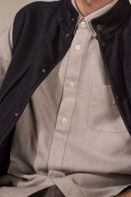 Chemise en coton bio | beige "Simon eco flannel cold brown", About Companions, photo 5