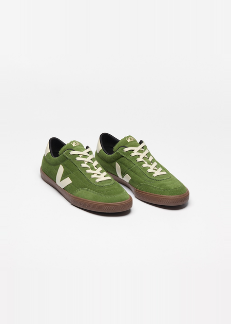 Baskets en cuir suède | vert "panenka - militar_pierre_bark" - Veja