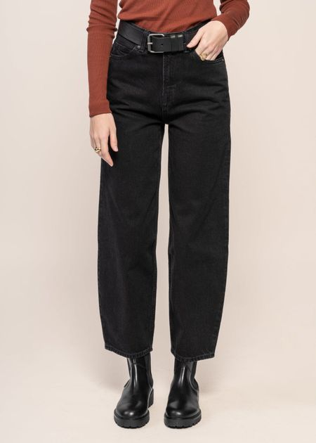 Jean ballon en coton recyclé | noir "leila cropped - holo black used"