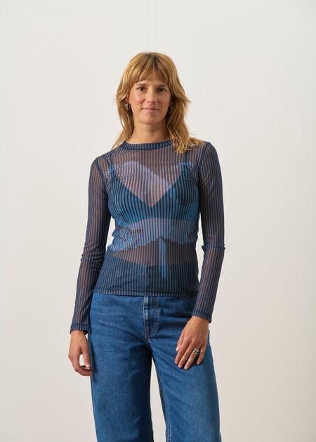 Top manches longues transparent en polyester recyclé | bleu "Lotus print navy tere top - navy" - Thinking Mu
