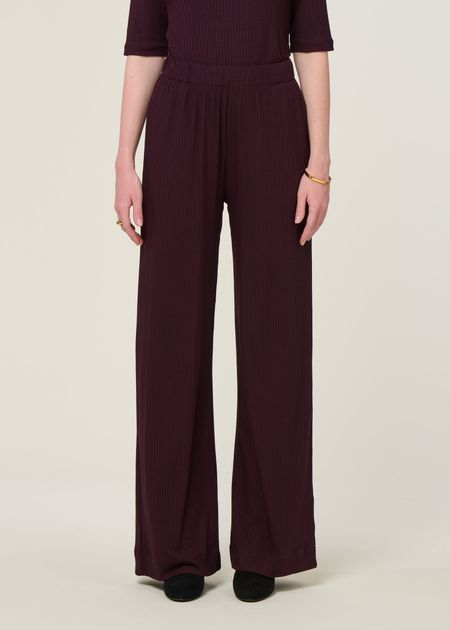 Fließende weite Hose aus Tencel | Aubergine "smilla - cherry lacquer", Jan'n June, Foto 2