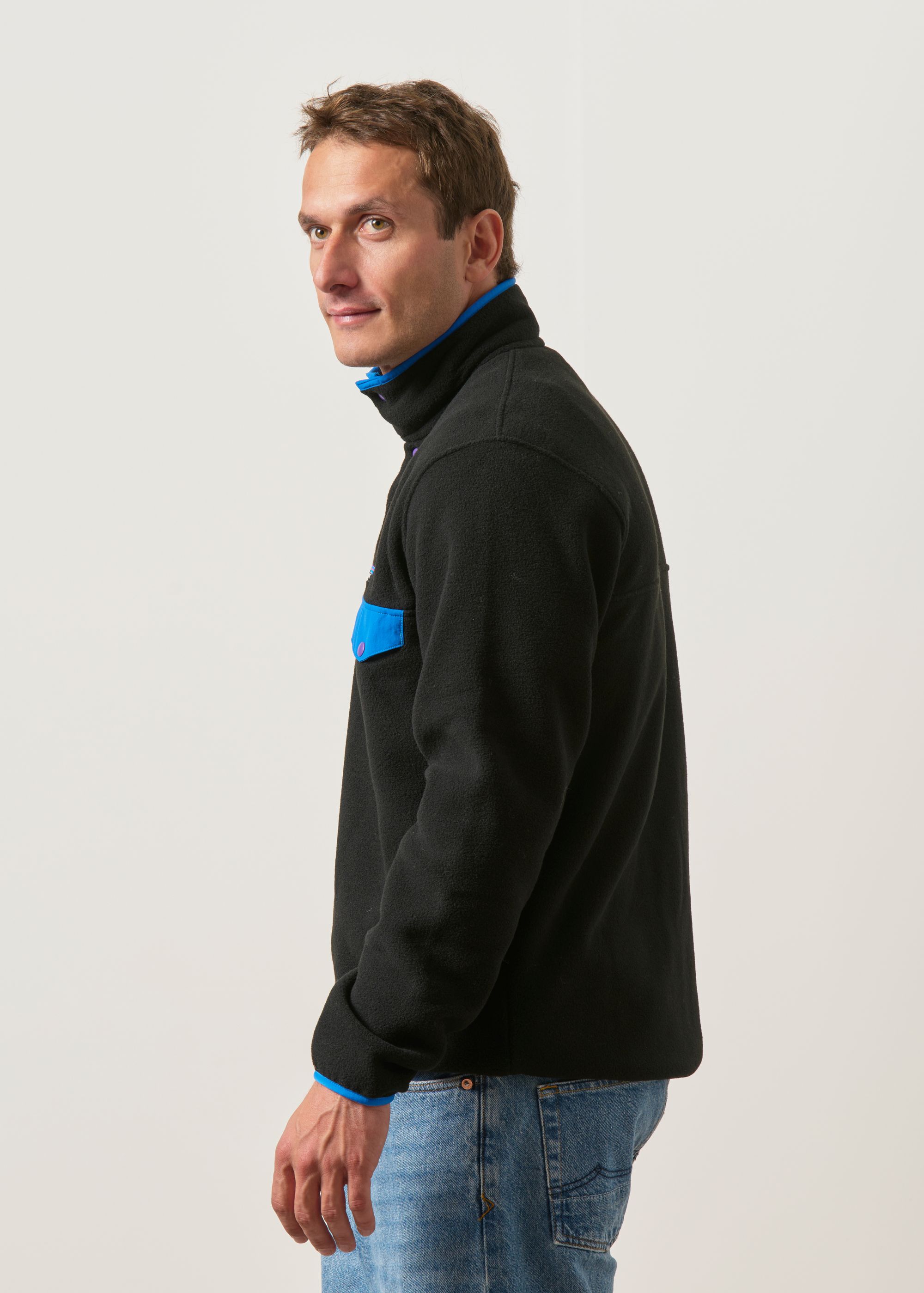 Fleece aus recycelten Materialien | Schwarz und Blau "Lw synch snap-t p/o - blkp", Patagonia, Foto 3