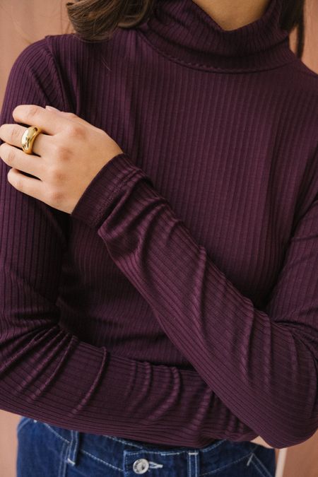 T-shirt manches longues col roulé en tencel | aubergine "mio - cherry lacquer" - Jan'n June