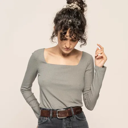 7 marques de t-shirts bio à connaître pour un dressing plus responsable