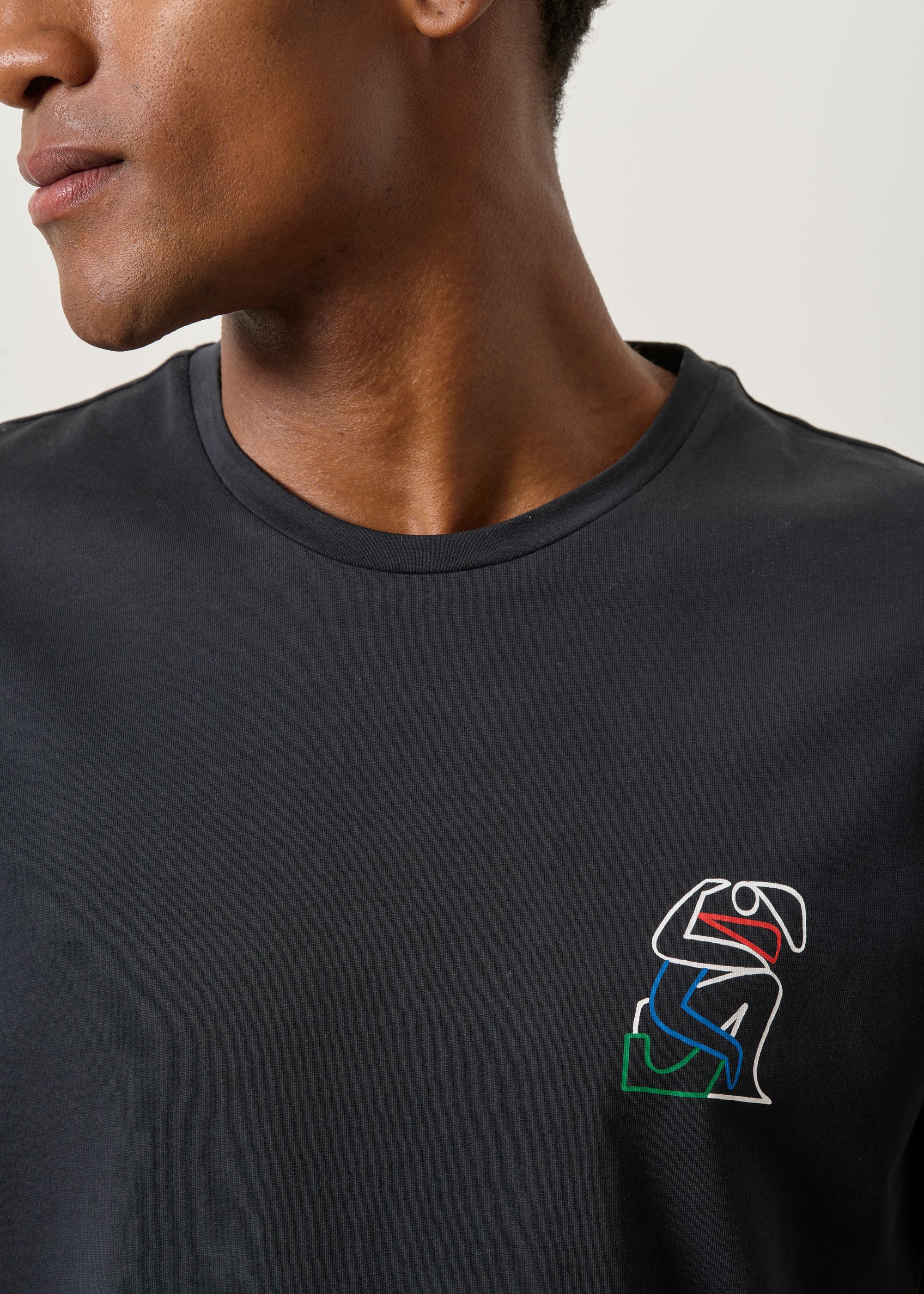 T-shirt imprimé en coton bio | noir "Couple - carbon", Bask in the Sun, photo 3