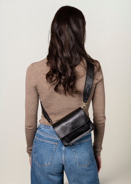 Sac à main bandoulière en cuir certifié | noir "harper mini black classic leather" - O My Bag